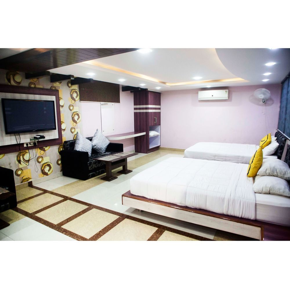 Hotel Shree Vinayak Palace بوبال المظهر الخارجي الصورة