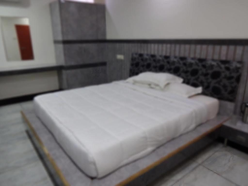 Hotel Shree Vinayak Palace بوبال المظهر الخارجي الصورة